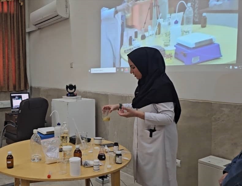 برگزاری کارگاه آموزشی فرمولاسیون داروهای گیاهی (مایعات)